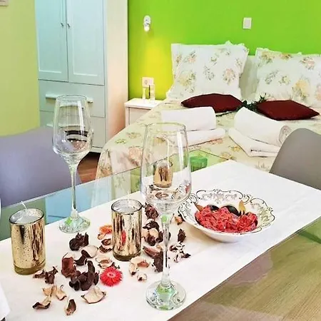 Zen - One Bedroom * Split