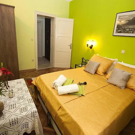 Zen - One Bedroom Apartment *
